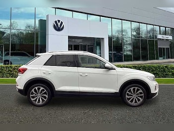 Used Volkswagen T-Roc 2023 for sale - 76591366: Photo