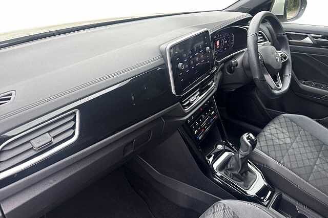 Used Volkswagen T-Roc 2022 for sale - 76010554: Photo 2