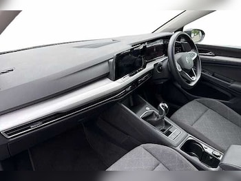 Used Volkswagen Golf 2024 for sale - 78413505: Photo