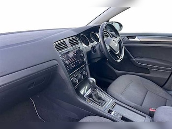 Used Volkswagen Golf 2020 for sale - 77494548: Photo