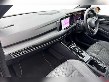 Used Volkswagen Golf 2023 for sale - 77213291: Photo