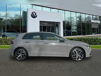 Used Volkswagen Golf 2021 for sale - 77720925: Photo