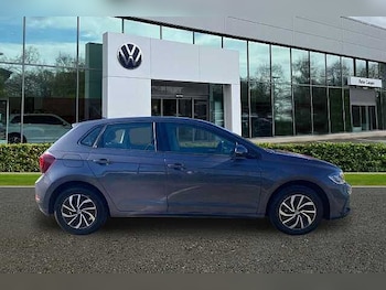 Used Volkswagen Polo 2023 for sale - 77730109: Photo