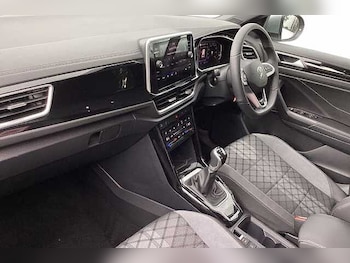 Used Volkswagen T-Roc 2025 for sale - 78578452: Photo