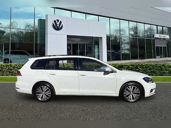 Used Volkswagen Golf 2018 for sale - 78281557: Photo