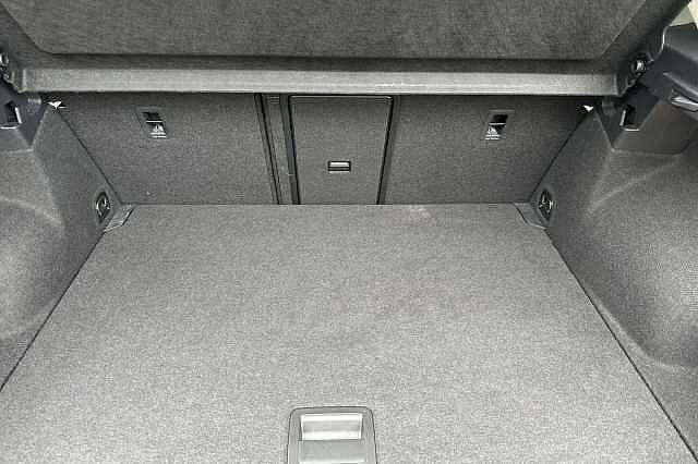 Used Volkswagen T-Roc 2023 for sale - 76069832: Photo 11