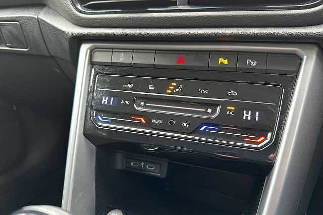 Used Volkswagen T-Roc 2023 for sale - 76069832: Photo 29