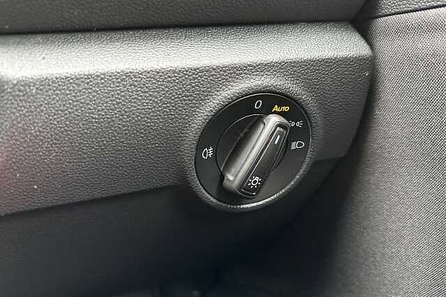 Used Volkswagen T-Roc 2023 for sale - 76069832: Photo 32