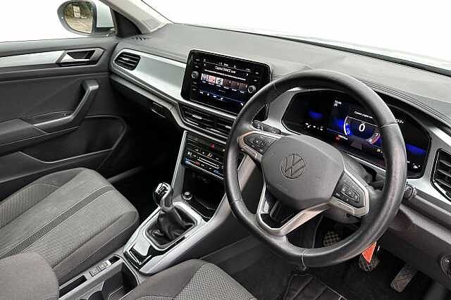 Used Volkswagen T-Roc 2023 for sale - 76069832: Photo 6