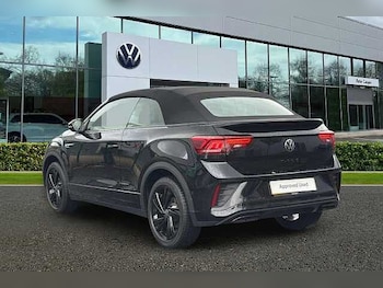 Used Volkswagen T-Roc 2025 for sale - 77061712: Photo