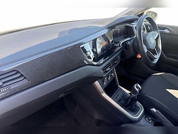 Used Volkswagen Polo 2024 for sale - 79091008: Photo