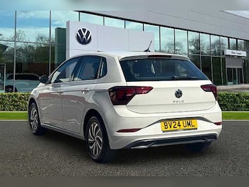 Used Volkswagen Polo 2024 for sale - 79091008: Photo