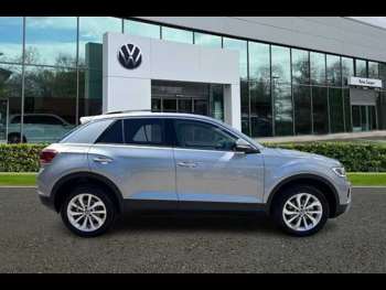 Used Volkswagen T-Roc 2025 for sale - 75150970: Photo