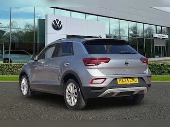 Used Volkswagen T-Roc 2024 for sale - 79494704: Photo