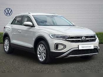 Used Volkswagen T-Roc 2024 for sale - 78353467: Photo