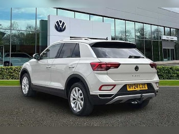 Used Volkswagen T-Roc 2024 for sale - 78353467: Photo