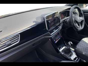 Used Volkswagen T-Roc 2023 for sale - 75118270: Photo
