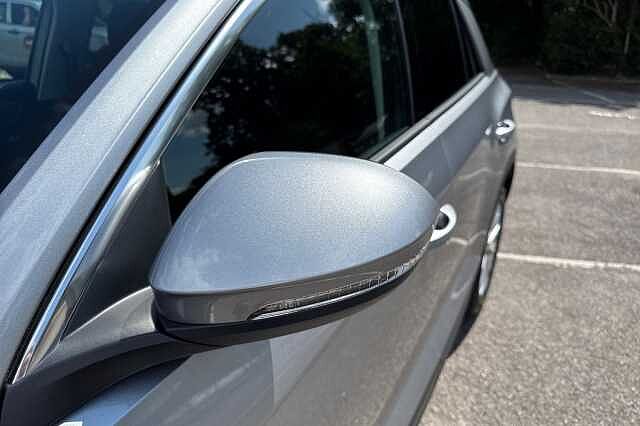 Used Volkswagen T-Roc 2025 for sale - 76157402: Photo 24