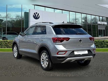 Used Volkswagen T-Roc 2025 for sale - 76157402: Photo 3