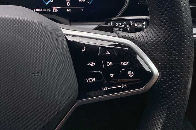 Used Volkswagen Touareg 2023 for sale - 76133819: Photo 17