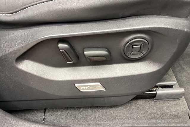 Used Volkswagen Touareg 2023 for sale - 76133819: Photo 31