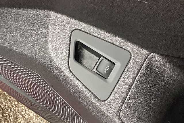 Used Volkswagen Touareg 2023 for sale - 76133819: Photo 33