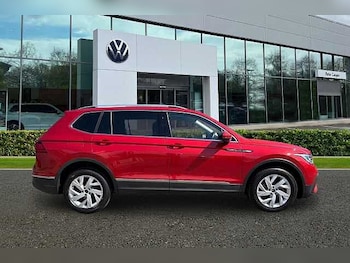 Used Volkswagen Tiguan Allspace 2023 for sale - 79137614: Photo