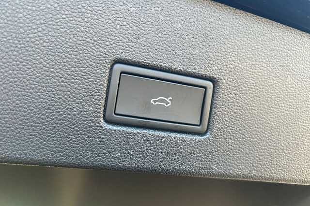 Used Volkswagen T-Roc 2025 for sale - 76807759: Photo 24