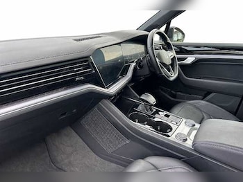 Used Volkswagen Touareg 2022 for sale - 76706670: Photo