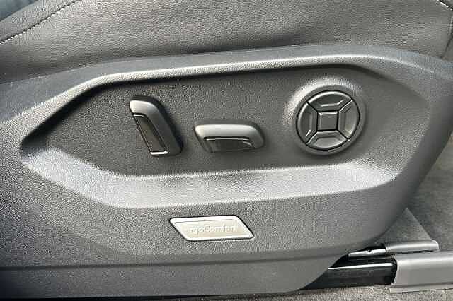 Used Volkswagen Touareg 2022 for sale - 76706670: Photo 30