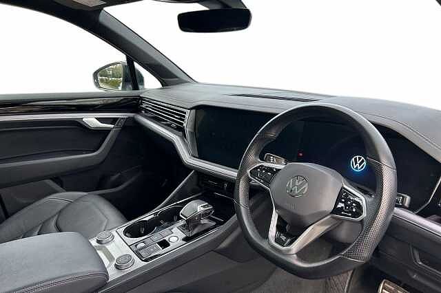 Used Volkswagen Touareg 2022 for sale - 76706670: Photo 6