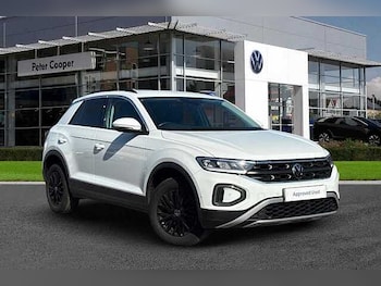 Used Volkswagen T-Roc 2023 for sale - 75891148: Photo