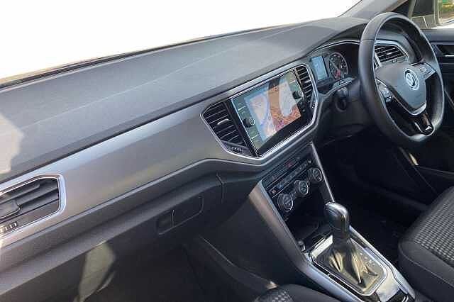 Used Volkswagen T-Roc 2021 for sale - 76418121: Photo 2