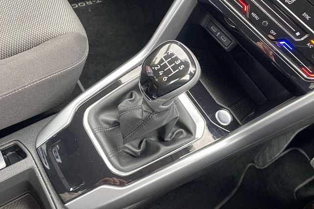 Used Volkswagen T-Roc 2024 for sale - 76098569: Photo 19