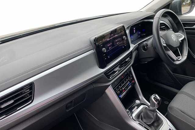 Used Volkswagen T-Roc 2024 for sale - 76098569: Photo 2