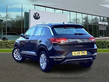 Used Volkswagen T-Roc 2018 for sale - 76751669: Photo
