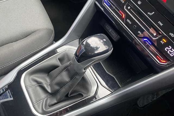 Used Volkswagen T-Roc 2023 for sale - 76017043: Photo 19