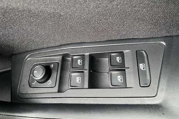 Used Volkswagen T-Roc 2023 for sale - 76017043: Photo 24