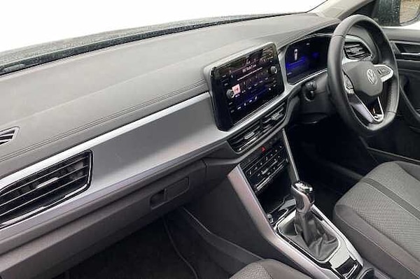 Used Volkswagen T-Roc 2023 for sale - 76017043: Photo 2