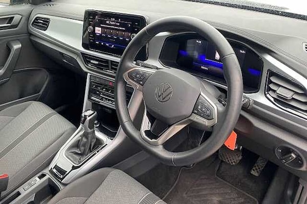 Used Volkswagen T-Roc 2023 for sale - 76017043: Photo 6