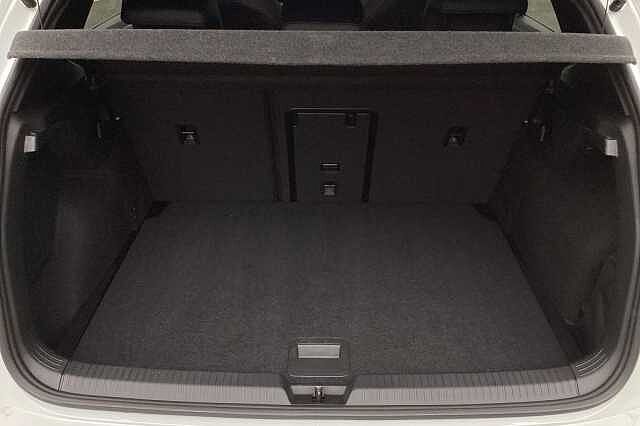 Used Volkswagen Golf 2024 for sale - 76637987: Photo 11