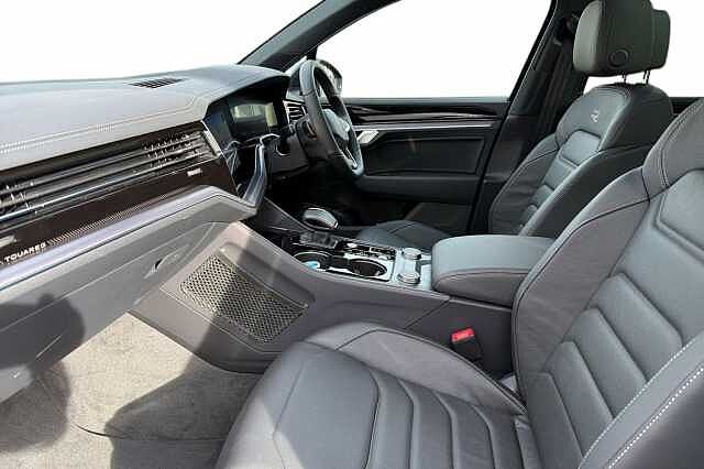Used Volkswagen Touareg 2025 for sale - 77069407: Photo 2