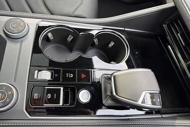 Used Volkswagen Touareg 2025 for sale - 77069407: Photo 30