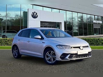 2022 (72) - 1.0 TSI DSG 2023MY R-Line 5-Door