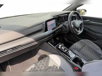 Used Volkswagen Golf 2024 for sale - 79551404: Photo