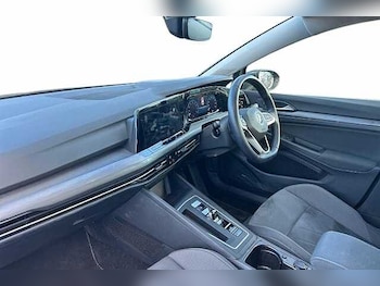 Used Volkswagen Golf 2022 for sale - 76751673: Photo