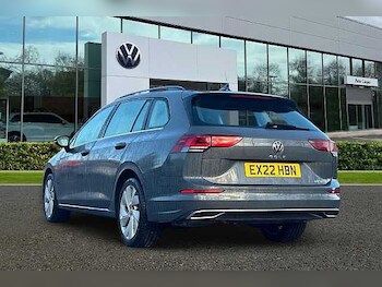 Used Volkswagen Golf 2022 for sale - 76751673: Photo