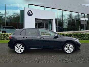 Used Volkswagen Golf 2024 for sale - 77213285: Photo