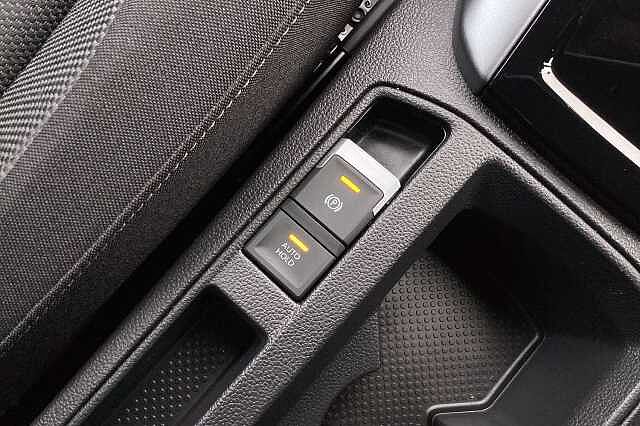 Used Volkswagen T-Roc 2024 for sale - 76082157: Photo 31