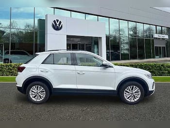 Used Volkswagen T-Roc 2022 for sale - 79650103: Photo